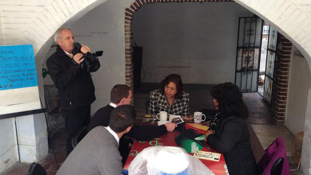 Missionaries teaching Mexico2