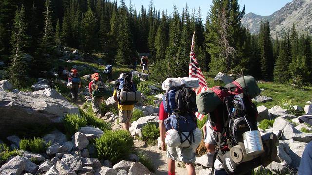 scouts hiking 839915 wallpaper