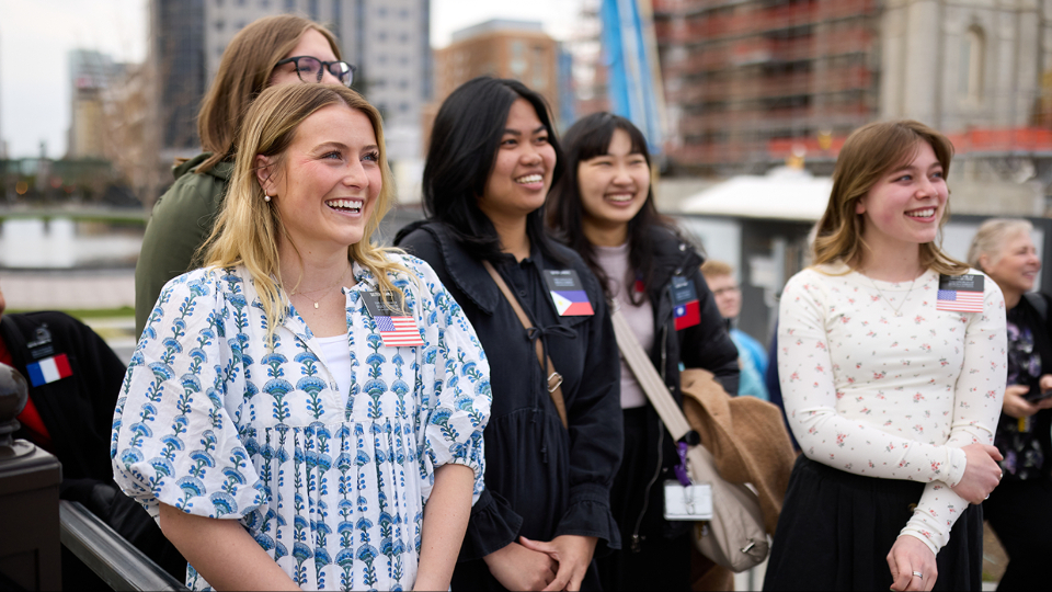 Temple-square-missionaries