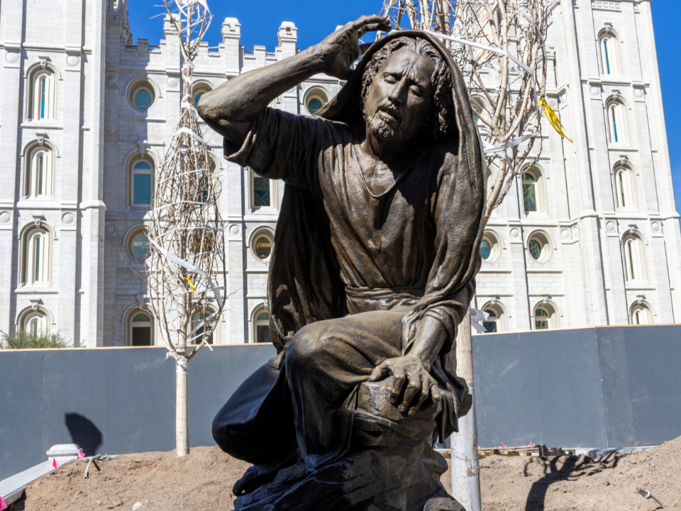 TSQ-Christ-Statue-13