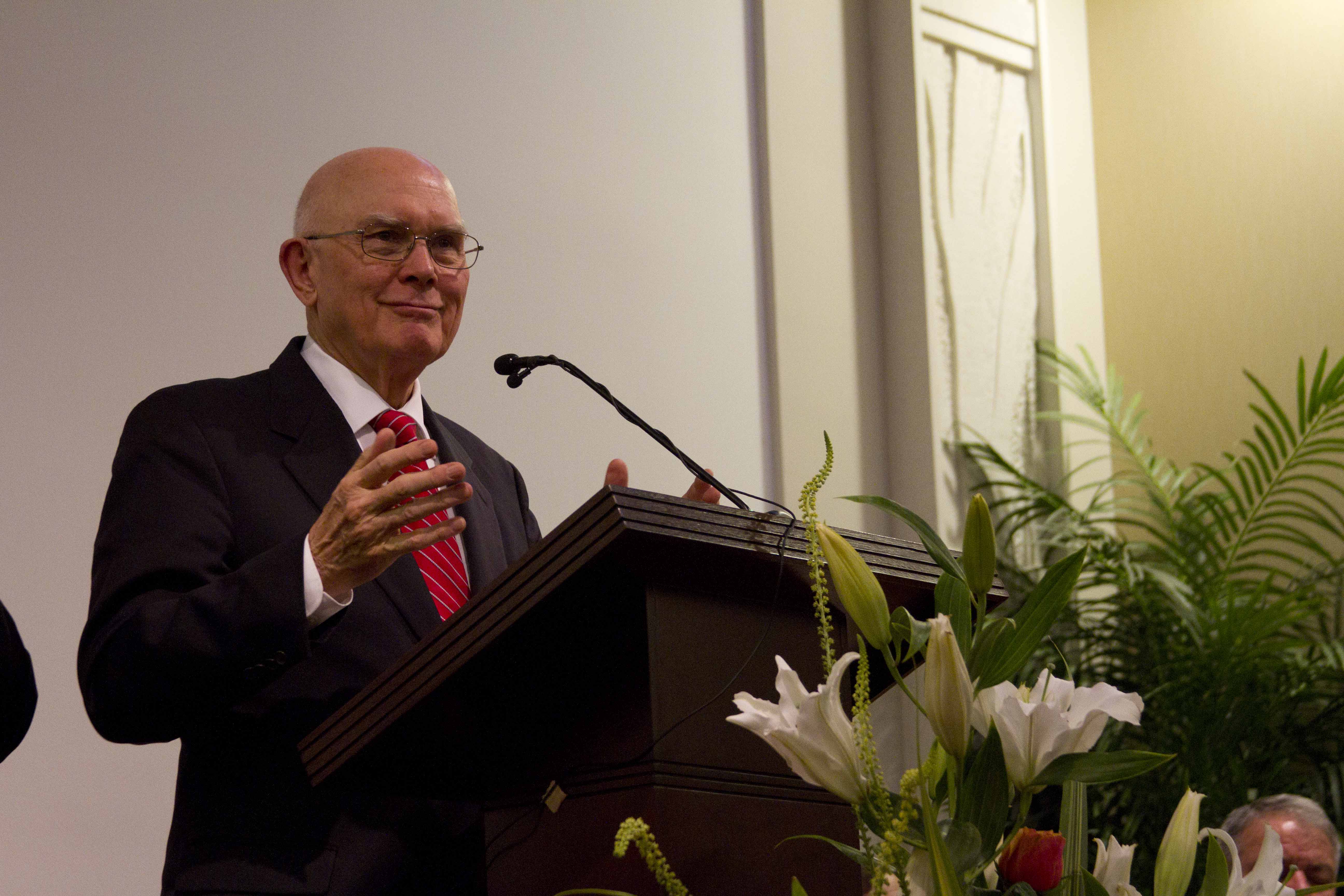 Elder Oaks MexicoVC Dedication