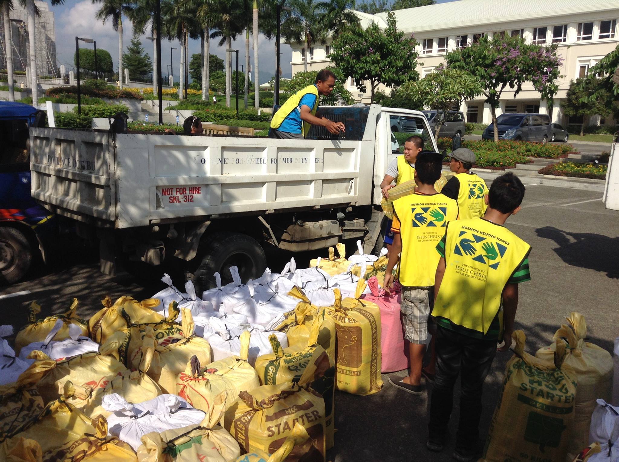 Philippines Typhoon Seniang cleanup2015