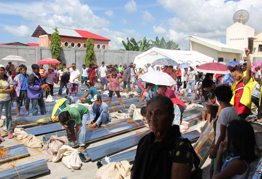 Philippines shelter kits1